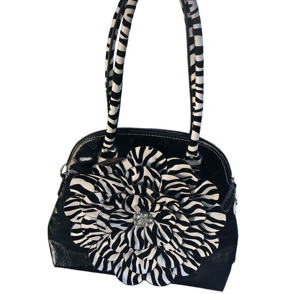 😊3/$30 Hananel Purse Black & White exterior w/Flower, interior tiger print - Picture 3 of 11